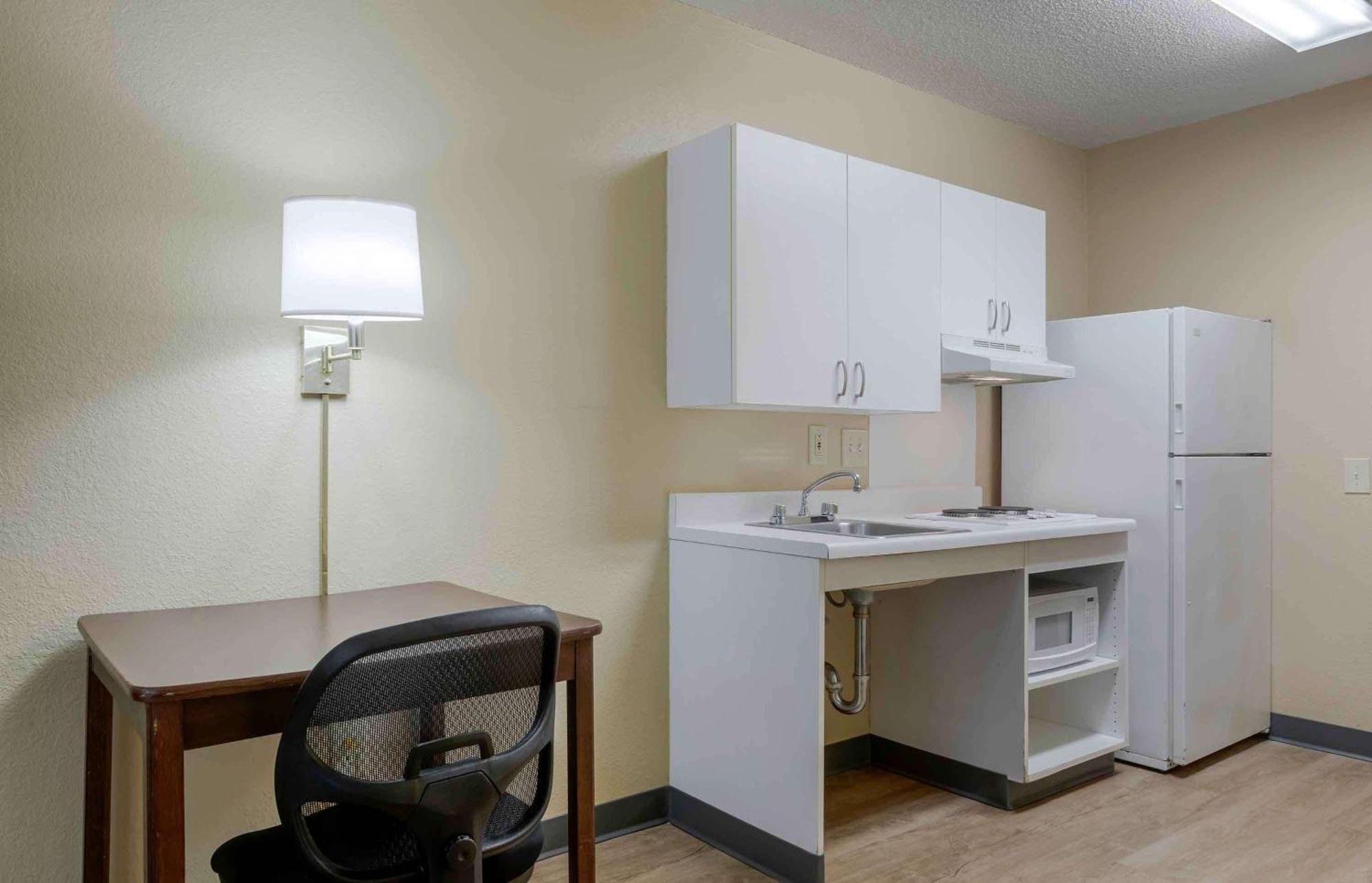 Extended Stay America Suites - Los Angeles - Long Beach Airport Экстерьер фото